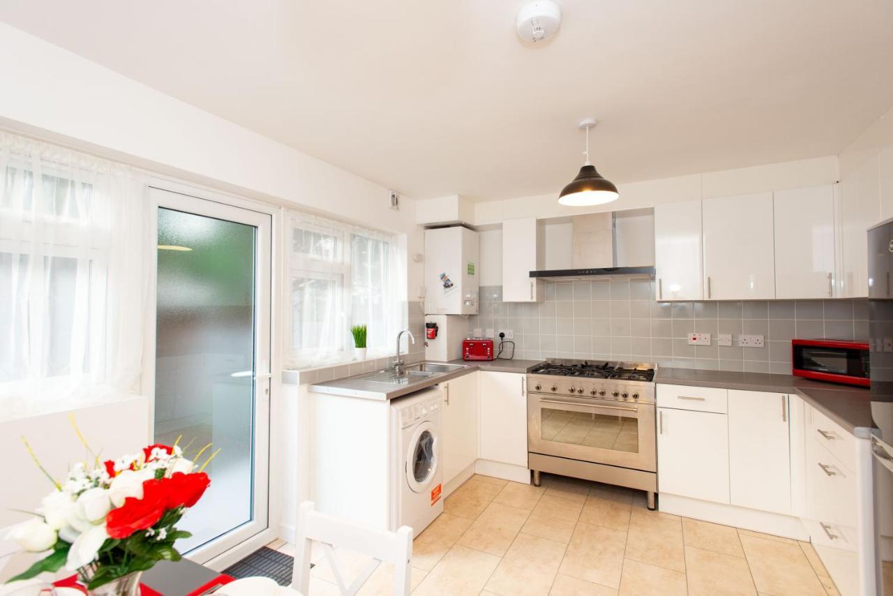 Stunning Four Bedroom House Close To Excel, O2 & Central London With Free Parking Eksteriør billede