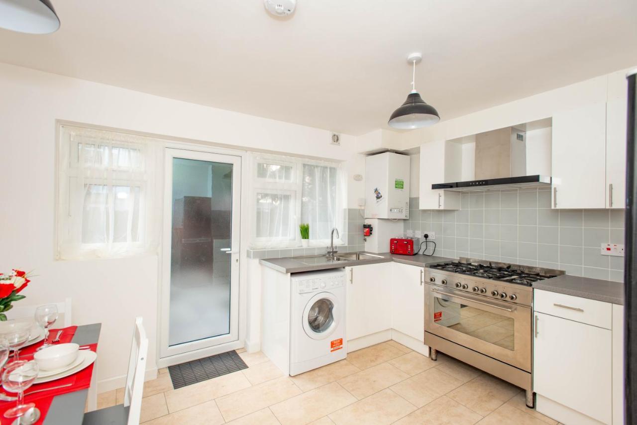 Stunning Four Bedroom House Close To Excel, O2 & Central London With Free Parking Eksteriør billede