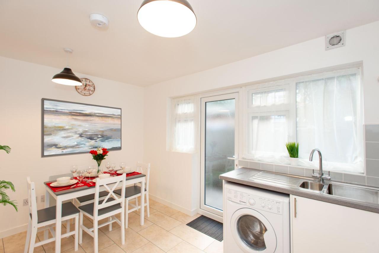 Stunning Four Bedroom House Close To Excel, O2 & Central London With Free Parking Eksteriør billede